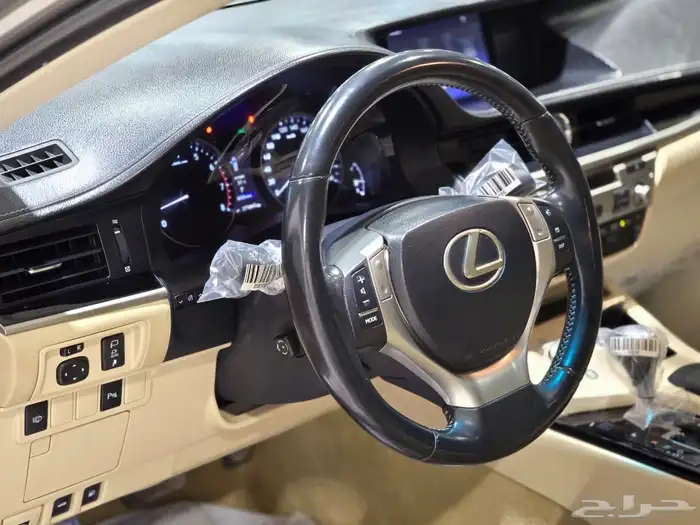 لكزس ES250 موديل 2015 بحالة ممتازة 12
