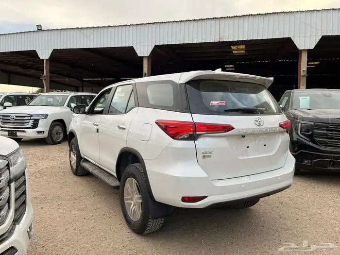 تويوتا فورتشنر 2025 GXدفع خلفي 3