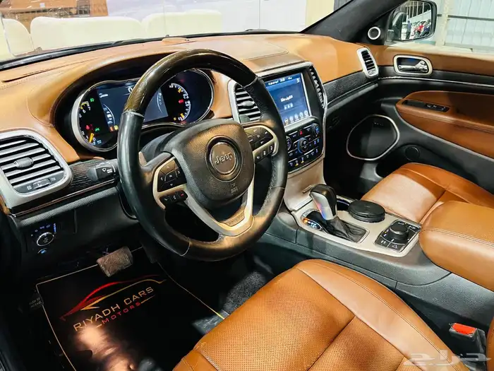 جيب شروكي 2018 ساميت V8(بحالة ممتازة) 4