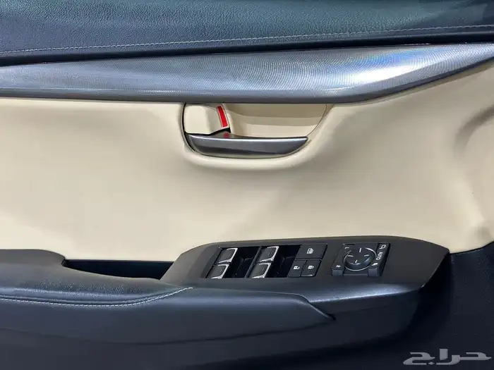 لكزس NX 300 موديل 2019 17