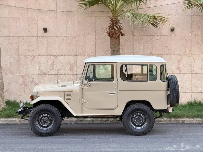 جيب تويوتا مقفص موديل 1981 مجدد شرط للبيع 23