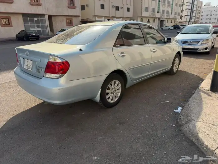 السلام عليكم ورحمة  الله وبركاته كامري 2005 قراندي 6 سلندر 6