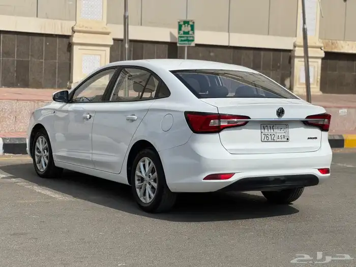 مجموعة من 10 سيارات MG 5 موديل 2023 السعر من 26000 الف 14