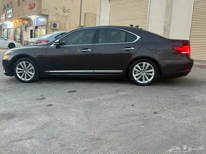 لكزس LS 460 3