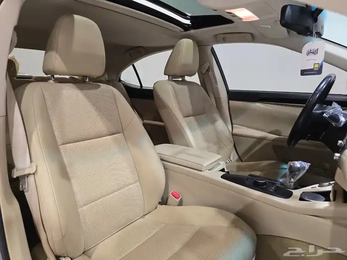 لكزس ES250 موديل 2015 بحالة ممتازة 8