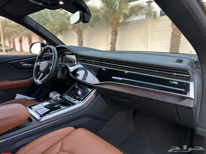 اودي Q8 2023 بلاك ادشن 21