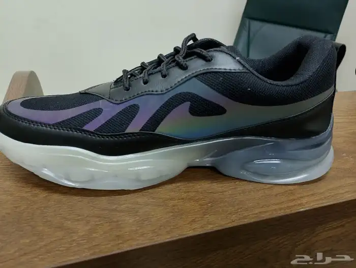 للبيع جزمات اسبورت وا اسليبر بي أسعار الجمله 74