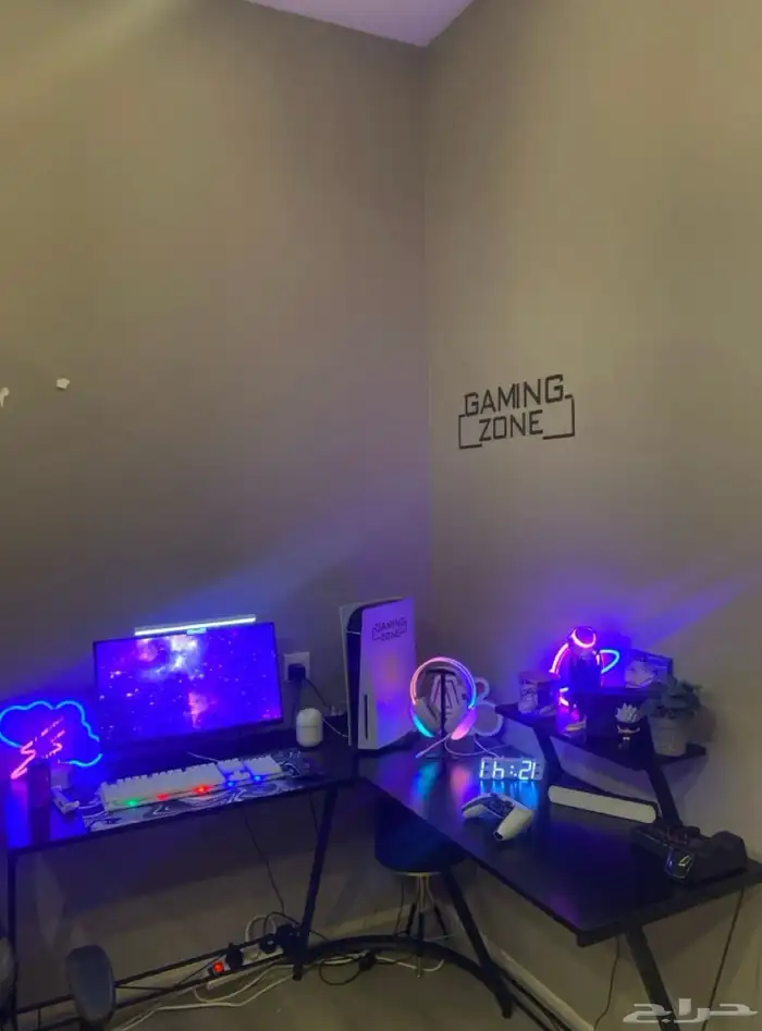 طاولة العاب ومكتب قيمنق على شكل حرف L 2