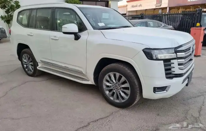 لاند كروزر GXR 4 2025 5