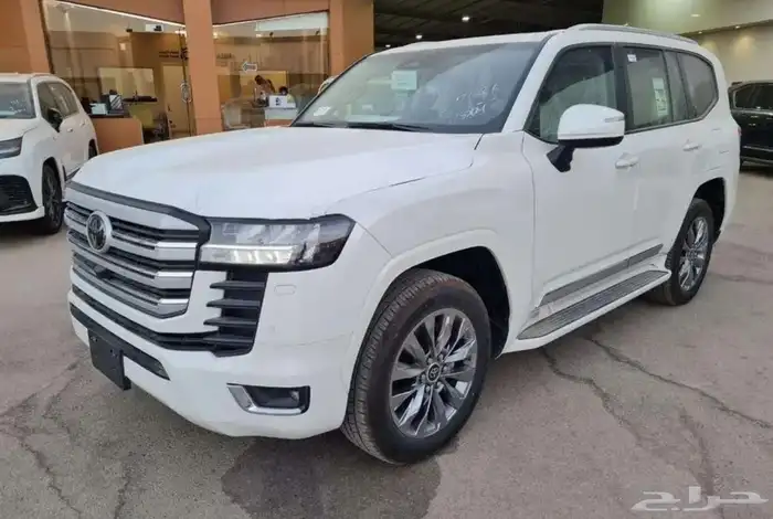 لاند كروزر GXR 4 2025 4