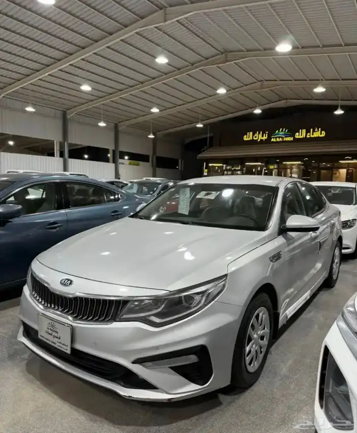 كيا اوبتيما 2020 فضي لدى معرض(عبيد الرشيدي) 2