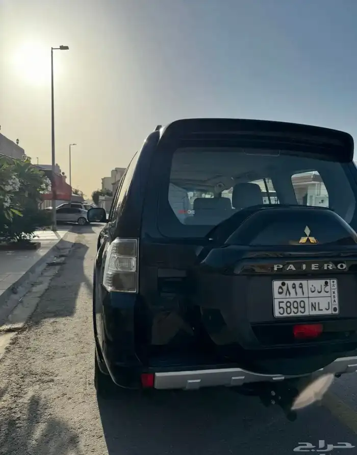 ميتسوبيشي باجيرو فل كامل 2016 GLS للبيع 8