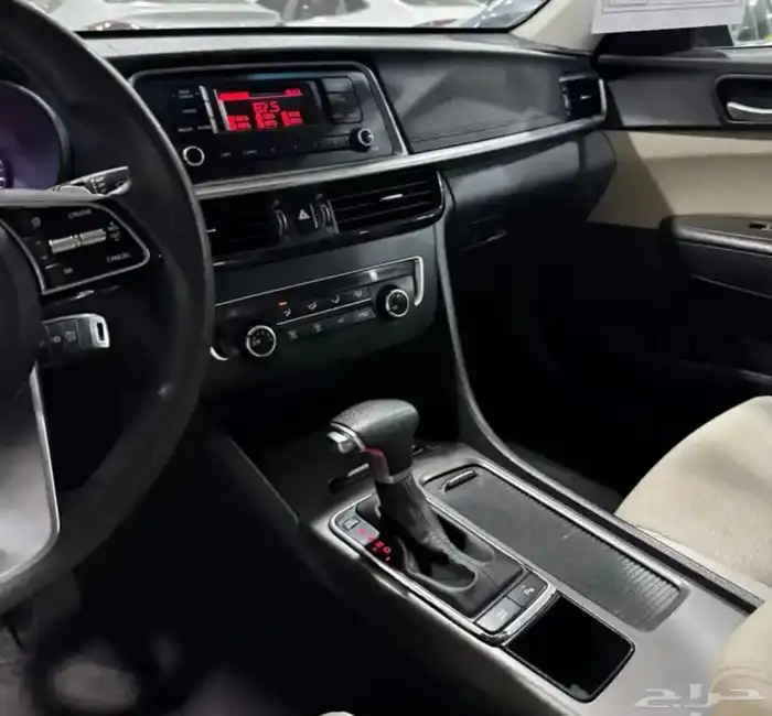 كيا اوبتيما 2020 فضي لدى معرض(عبيد الرشيدي) 8