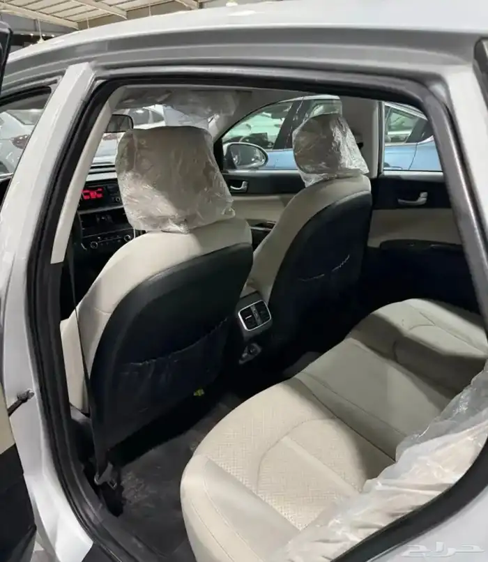 كيا اوبتيما 2020 فضي لدى معرض(عبيد الرشيدي) 10