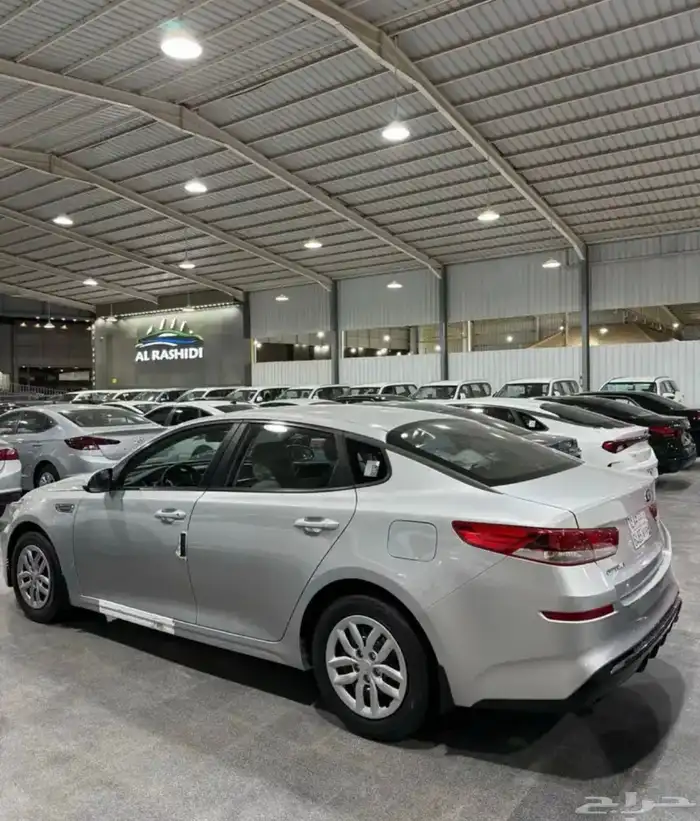 كيا اوبتيما 2020 فضي لدى معرض(عبيد الرشيدي) 3