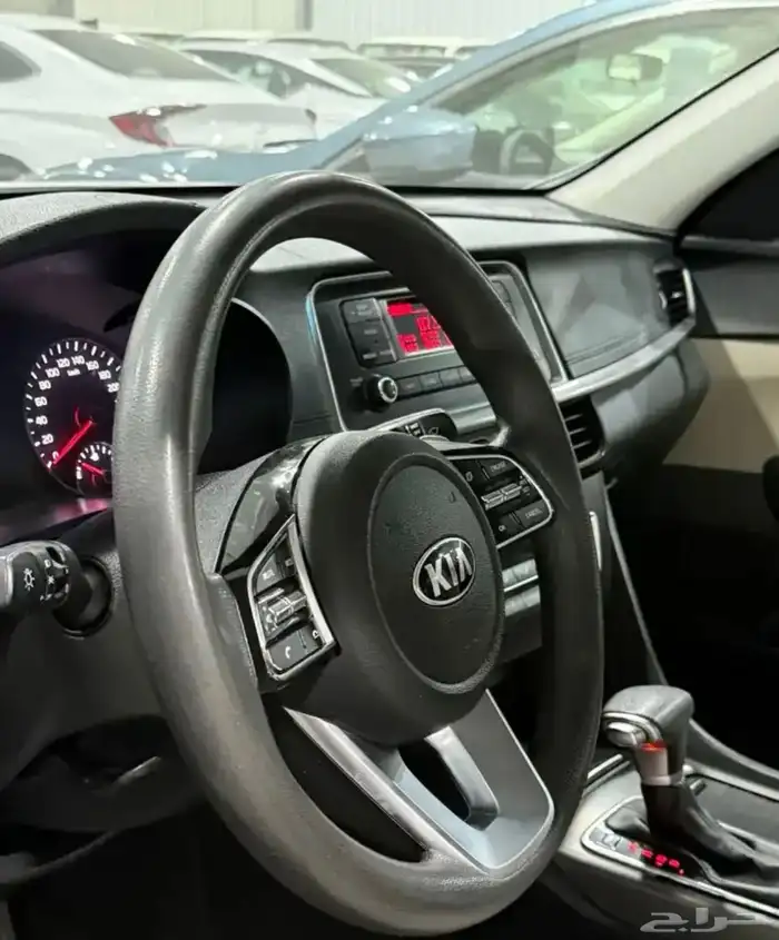 كيا اوبتيما 2020 فضي لدى معرض(عبيد الرشيدي) 6