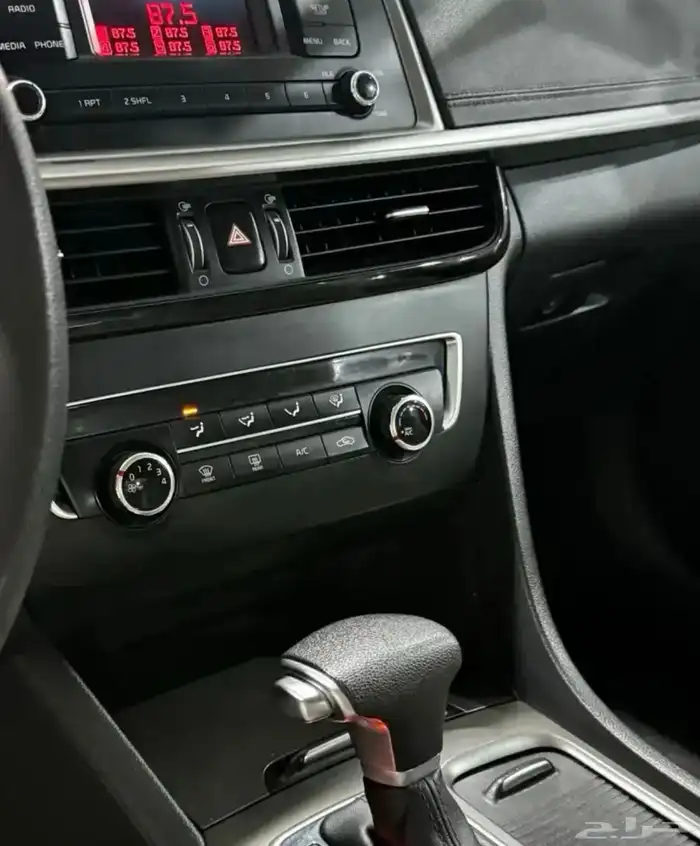 كيا اوبتيما 2020 فضي لدى معرض(عبيد الرشيدي) 7