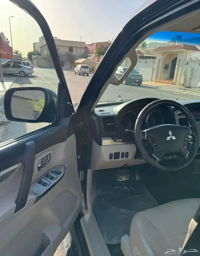 ميتسوبيشي باجيرو فل كامل 2016 GLS للبيع 10