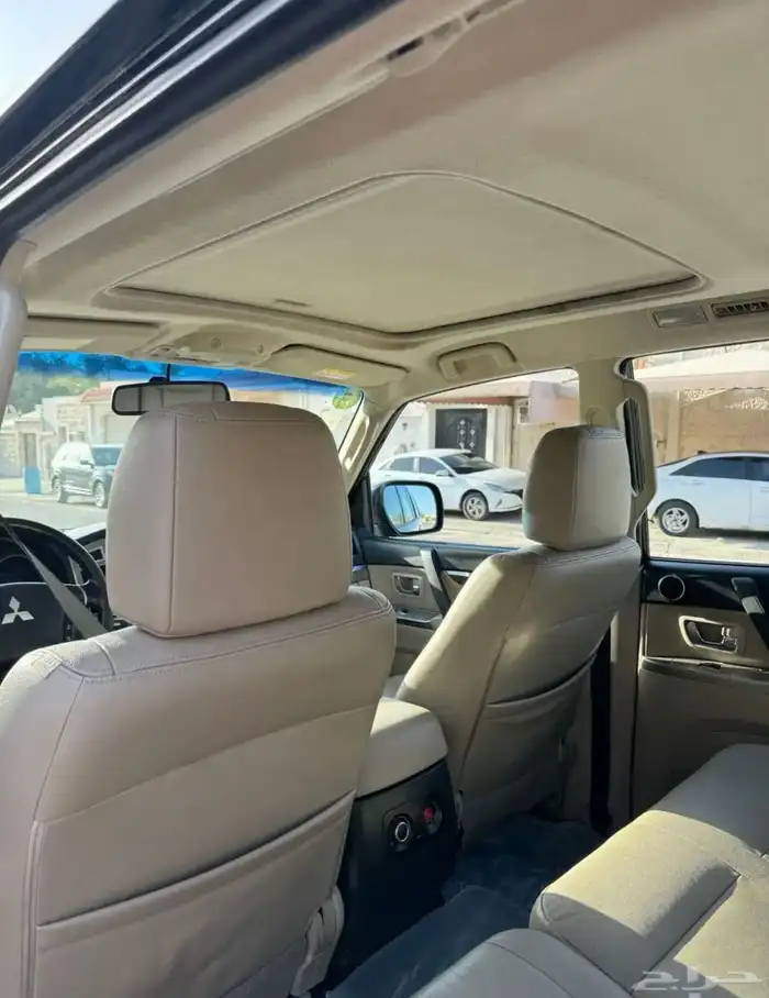 ميتسوبيشي باجيرو فل كامل 2016 GLS للبيع 15