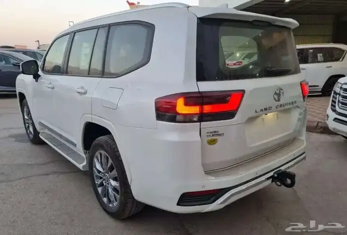 تويوتا جكسار رقم 4 بنزين سعودي 2025 3