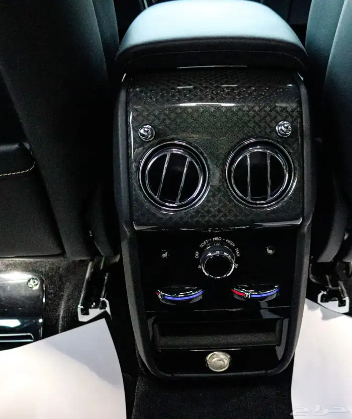 للبيع  رولز رويس كولينان 2023 17