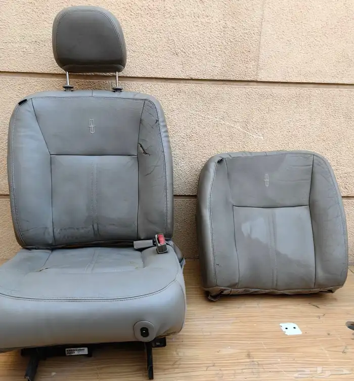 مراتب   تكايات فورد لينكولن تاون كار 2003 الى 2011 6