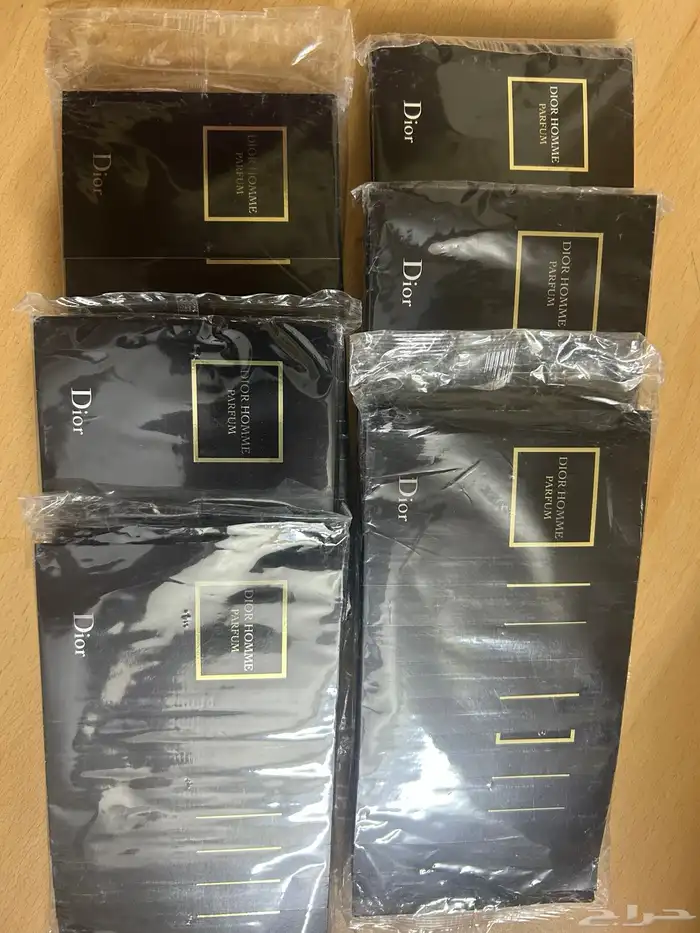 عطر ديور هوم بارفيوم 1 مل 6 درزن   مباع 2