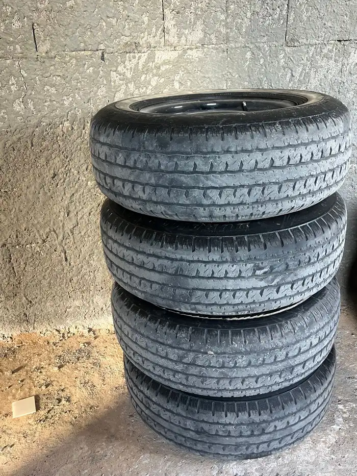 كفرات وجنوط هايلوكس 4