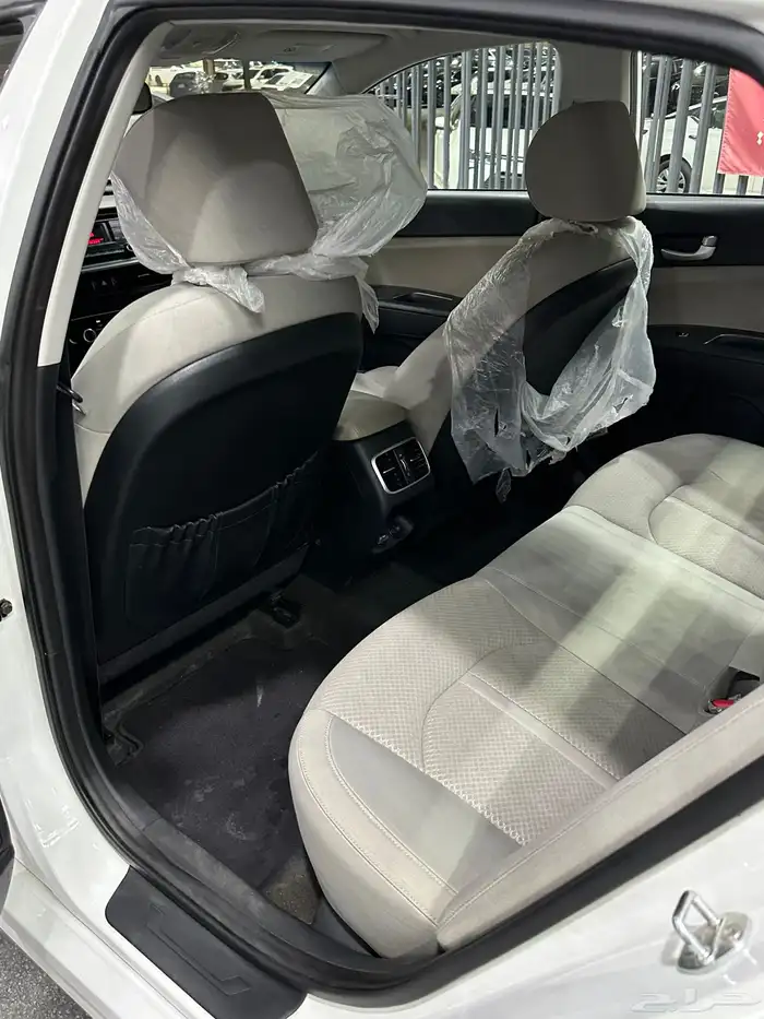 كيا اوبتيما 2020 لؤلؤي لدى معرض(عبيد الرشيدي) 31