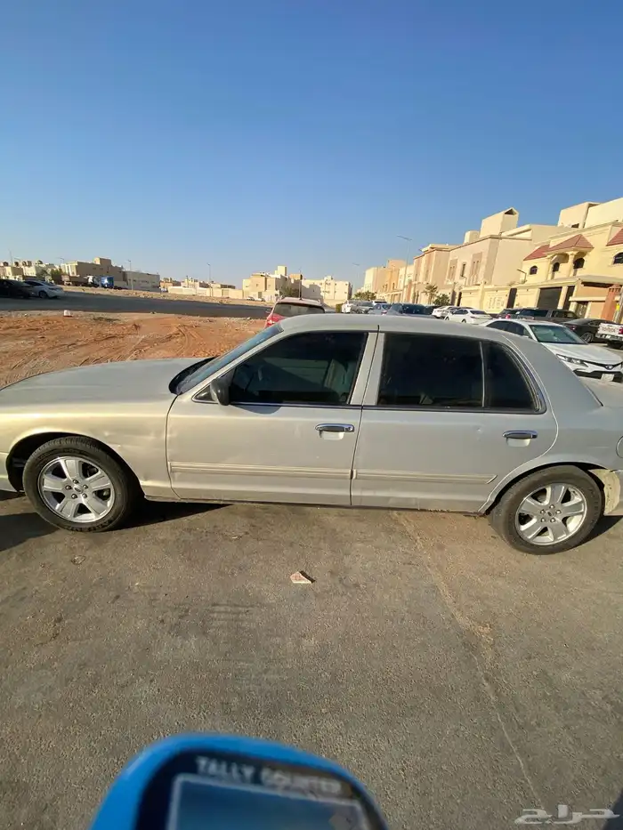 للبيع فور شد بلد على يوجد طقه يسار واضح بصوره مع 3