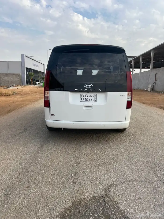 فان هونداي ستاريا 3