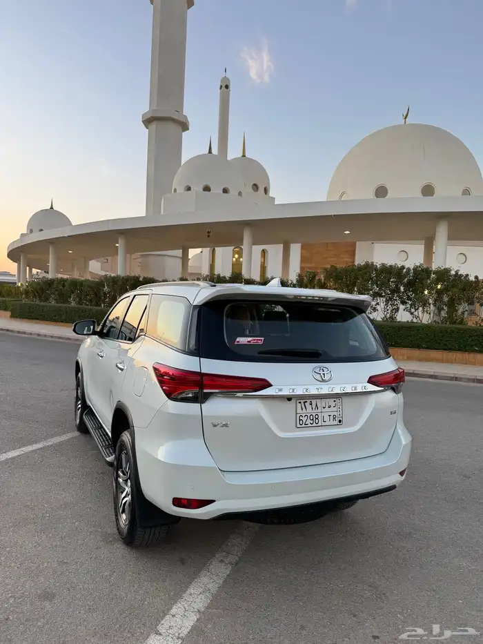 فورشنر 2023 6 سلندر VX سعودي 25