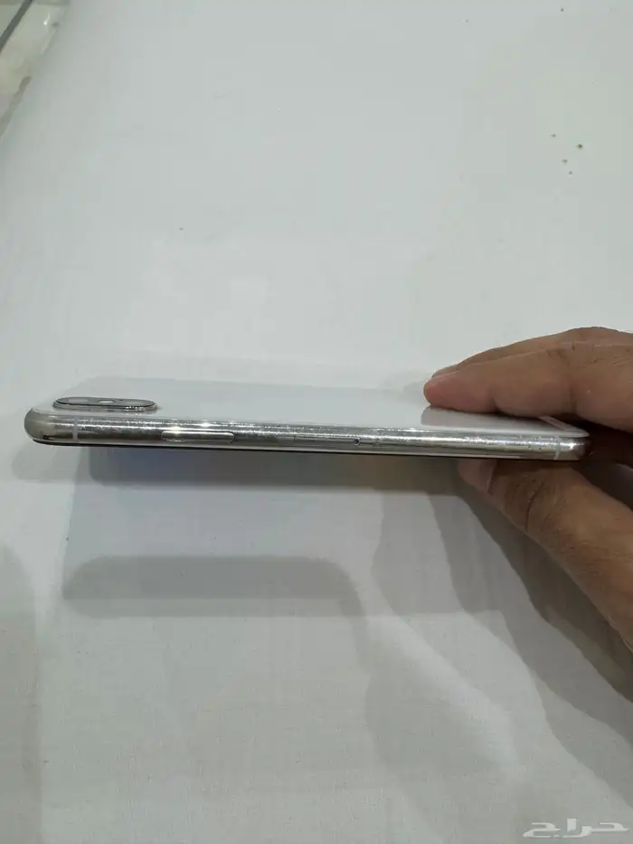 للبيع  iPhone X   سعة 64GB   لون أبيض (Silver) 0