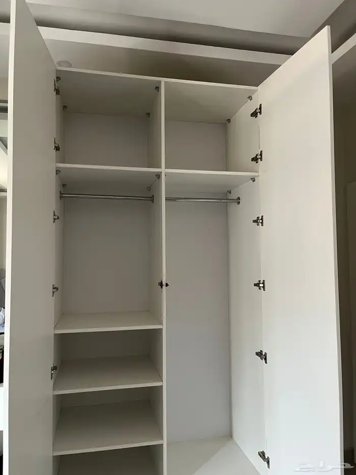 دولاب فخم خشب الماني ابيض لشخصين جديد لا يوجد اضرار 3