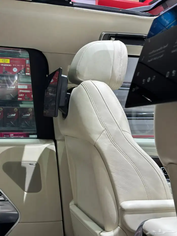 شاشات رنج روفر 2025 خليه شكل ومقاس وكاله 11.4 2