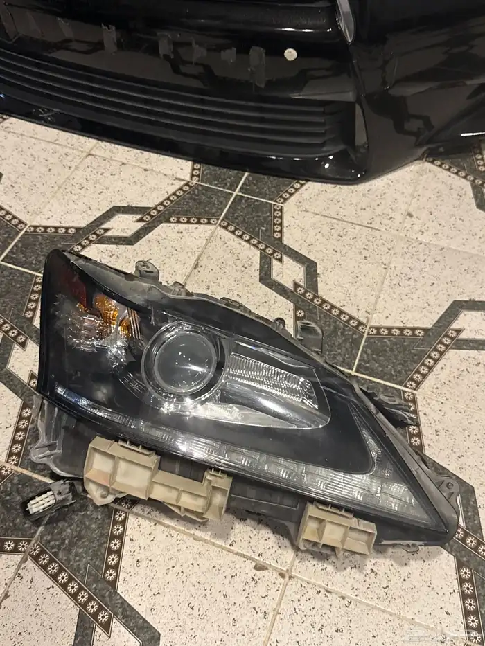 قطع غيار لكزس GS 2