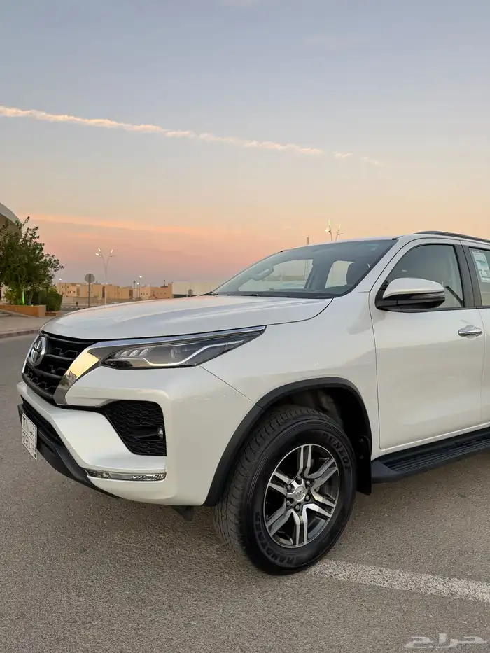 فورشنر 2023 6 سلندر VX سعودي 34