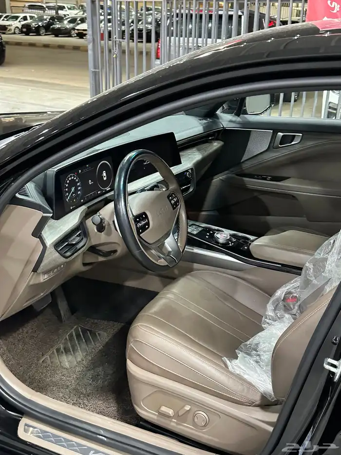 كيا K8 نص فل 2022 اسود لدى معرض(عبيد الرشيدي) 21