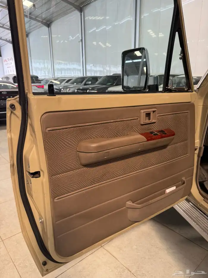 تويوتا شاص بنزين 2014 بريمي مالك اول 7