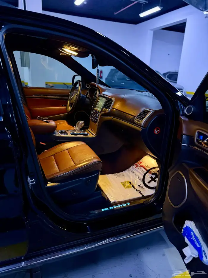 Jeep Grand Cherokee Summit 10