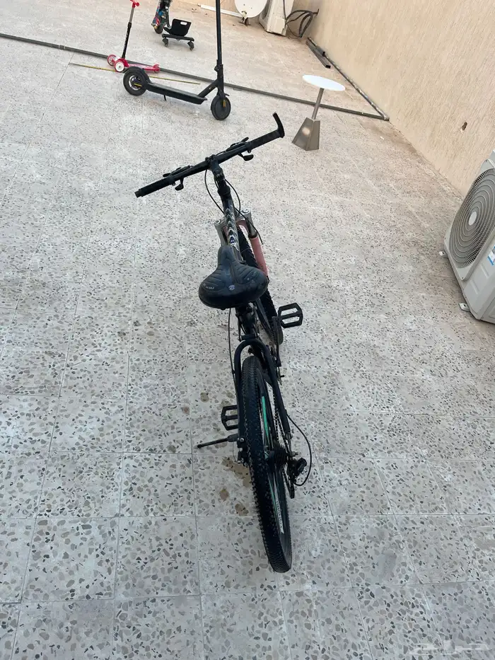 سيكل ترك السيكل له سنه معي ما يشكي من شي   هذا رقم 4