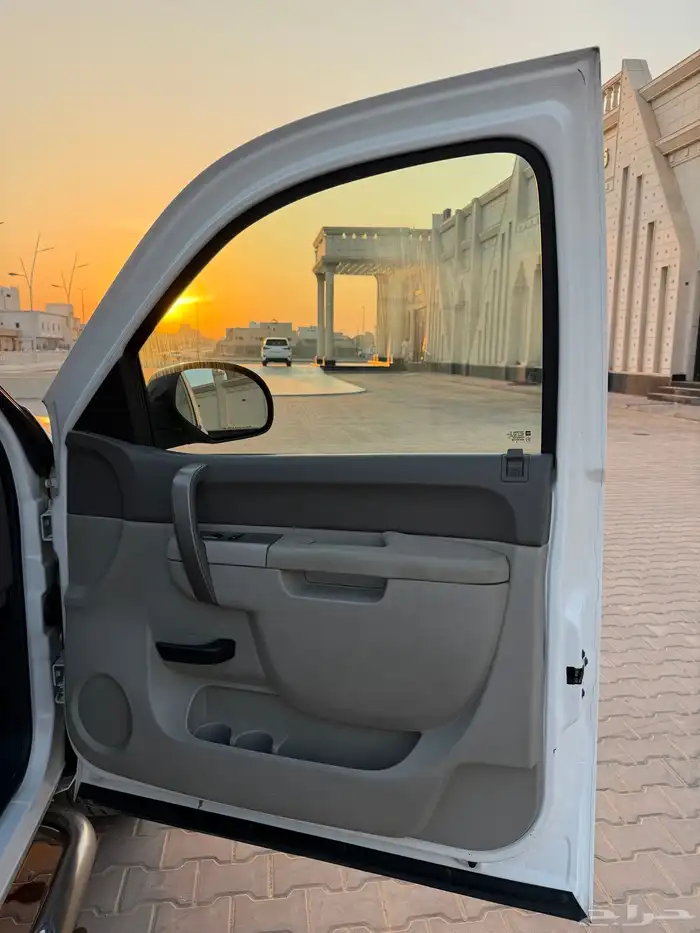 جي ام سي سييرا 2011 وارد الجميح ثاني مالك من الوكالة . 30