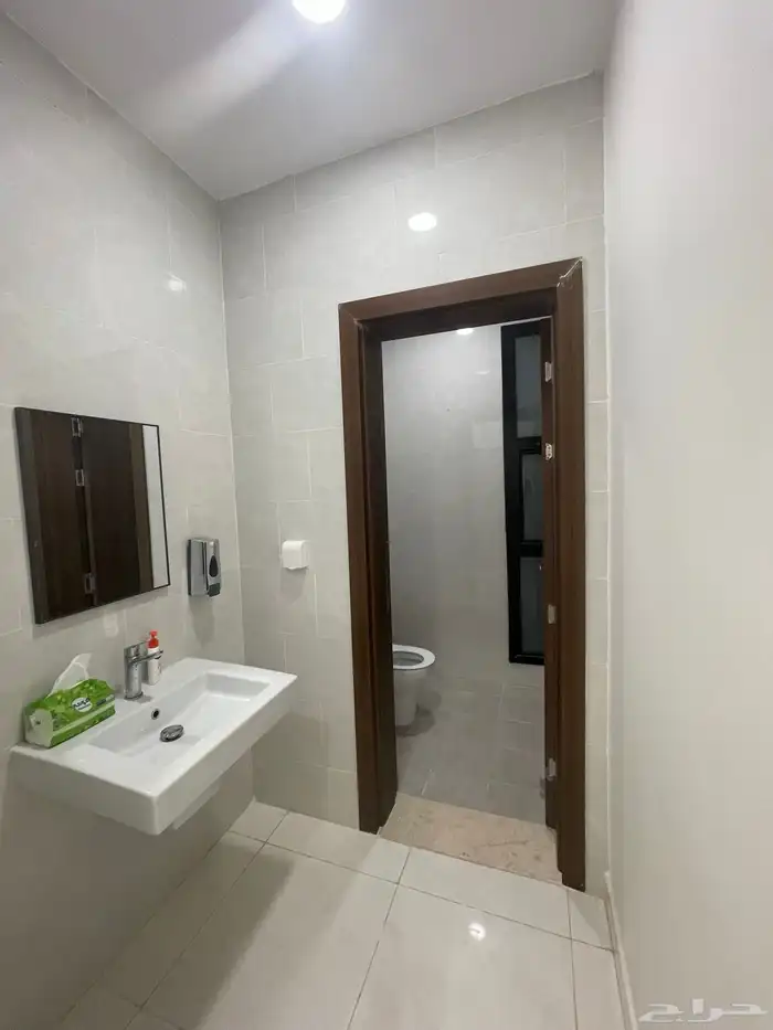 للإيجار فيلا المشرقية حي الجنادرية 12