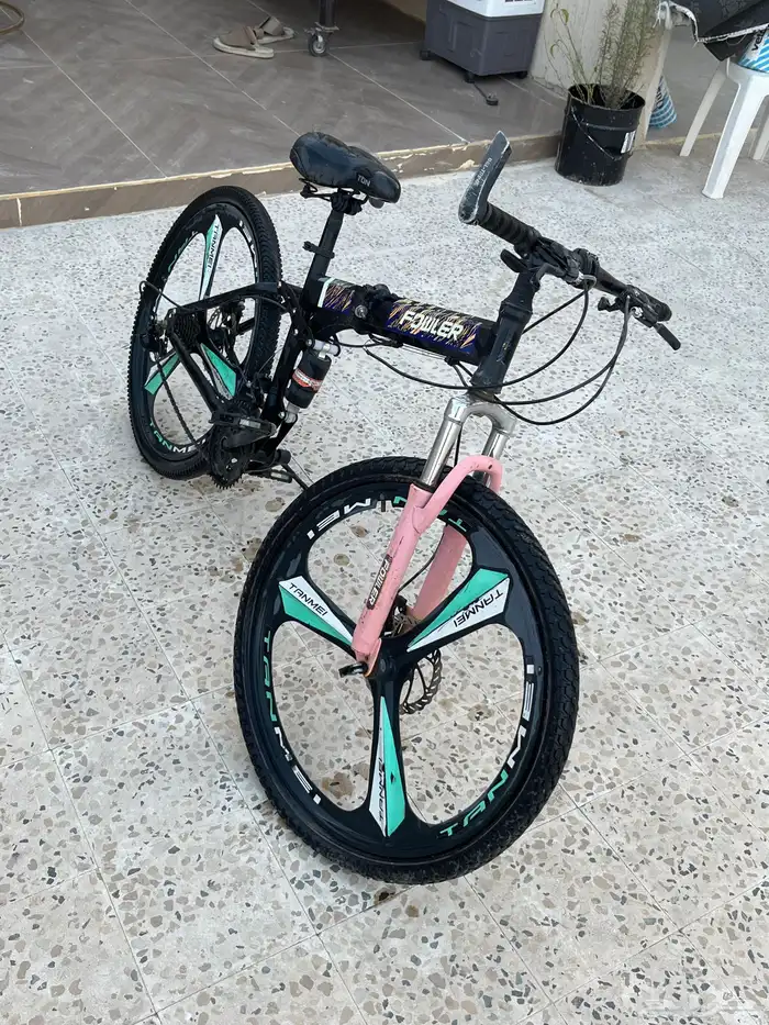 سيكل ترك السيكل له سنه معي ما يشكي من شي   هذا رقم 0