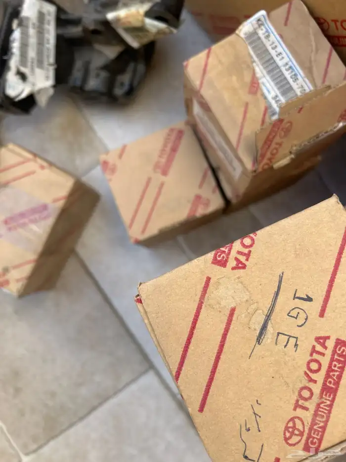 قطع غيار تايوتا قديم واكسسوارات(تم البيع) 11
