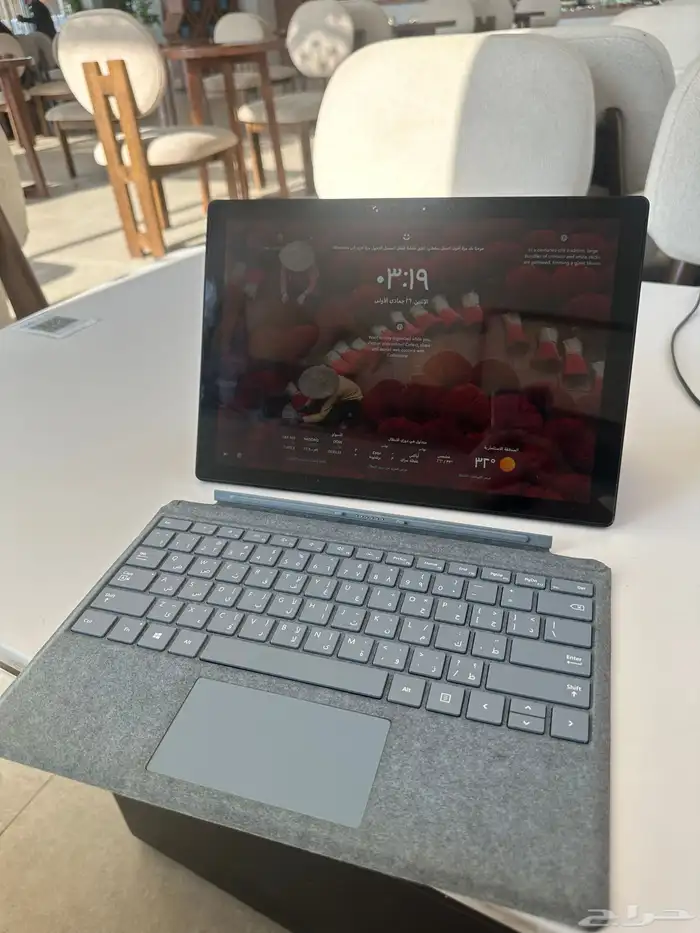 لابتوب سيرفس برو 7 بلس اللون اصدار الاسود 0