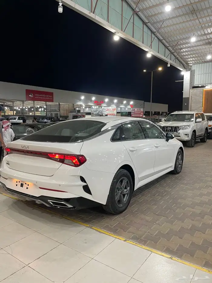 كيا كي5 موديل 2023 ستاندر 8