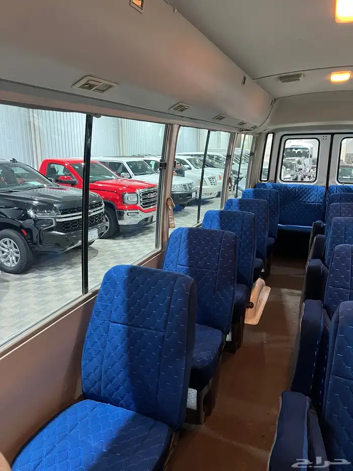 للبيع باص ميتسوبيشي روزا ديزل موديل 2014 مخزن 30 راكب 23