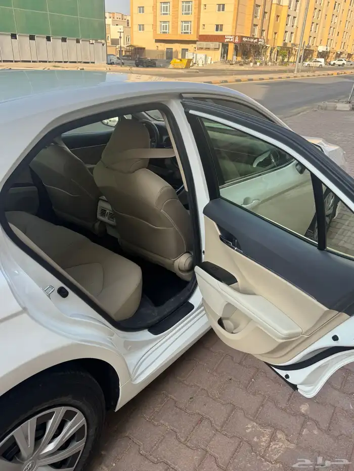 للبيع كامري 2022 10