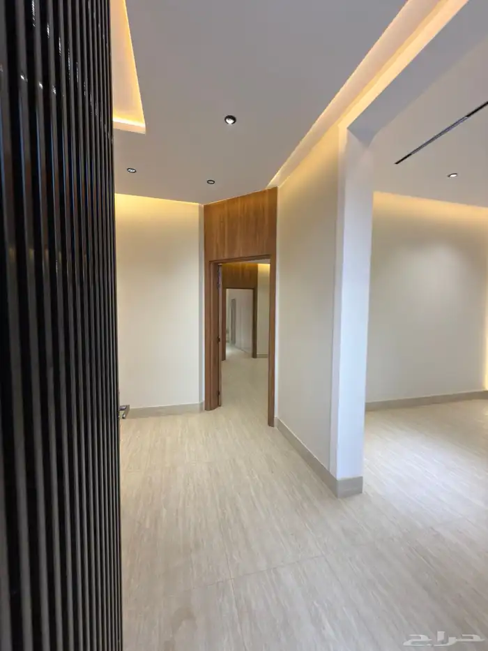 للبيع فلل مودرن بتصميم عصري ابها حى الزهور طريق المحاله ب 3